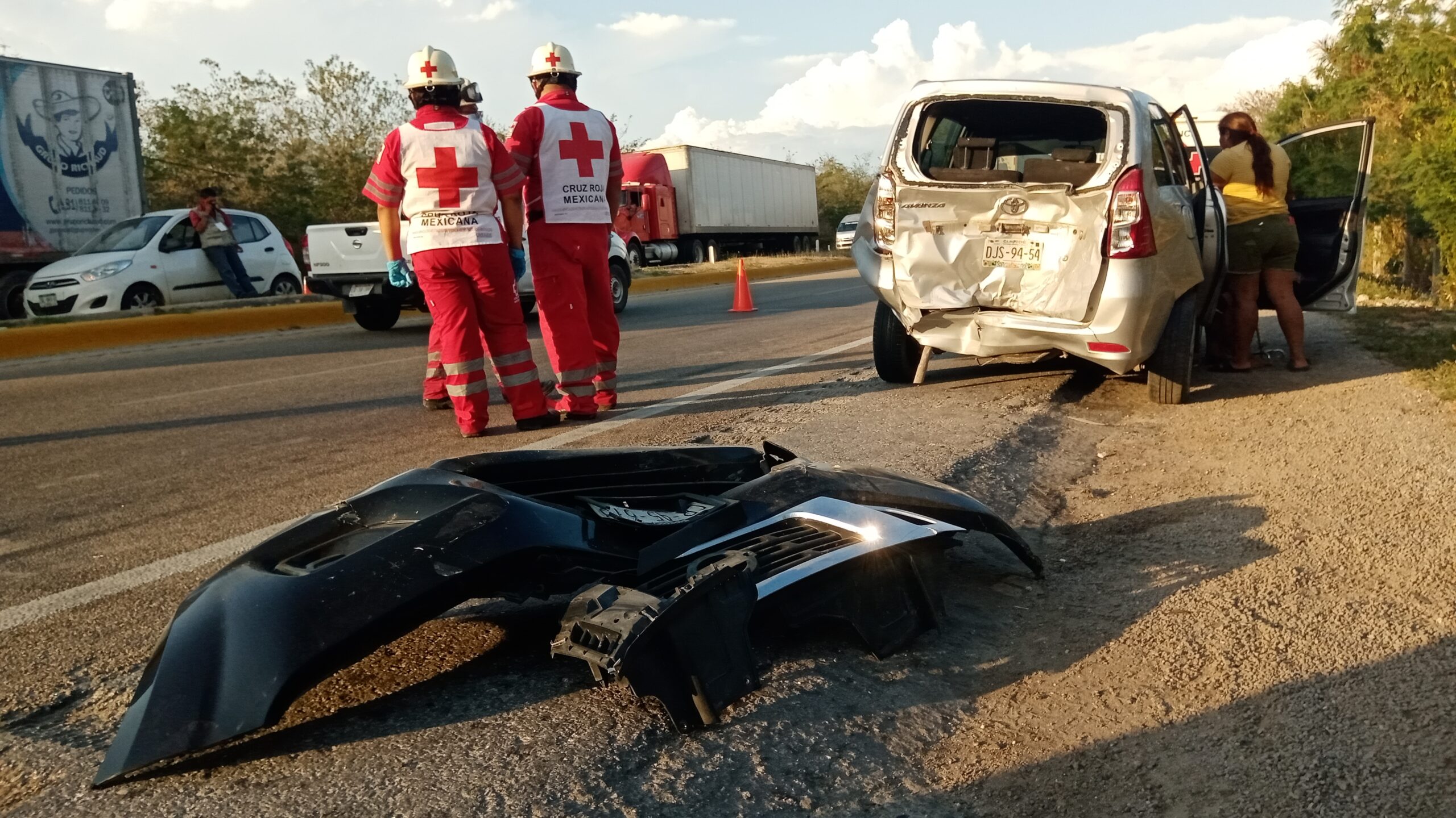 Choque De Camionetas Deja Cinco Lesionados Tribuna Campeche