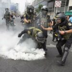 Entrega Ecuador gases lacrimógenos