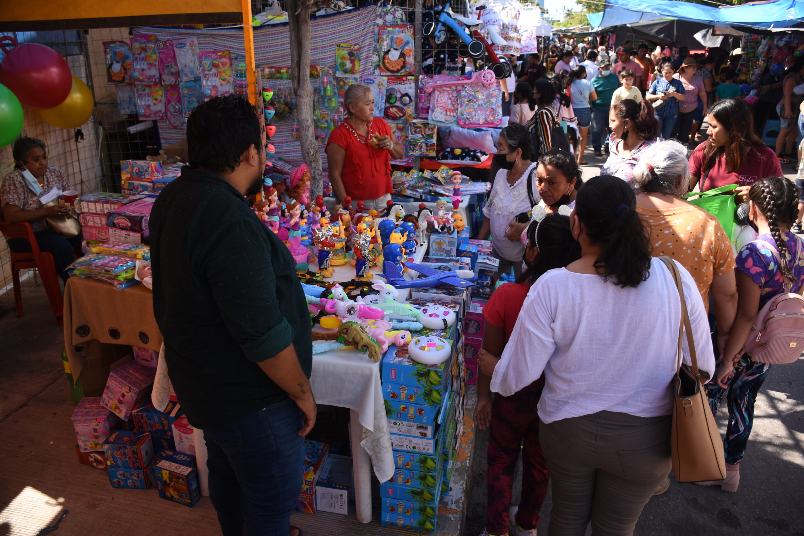 EL PASEO DE REYES CELEBRARÁ SU 11ª EDICIÓN; PROHÍBEN LA VENTA DE MASCOTAS Y JUGUETES RÉPLICAS DE ARMAS