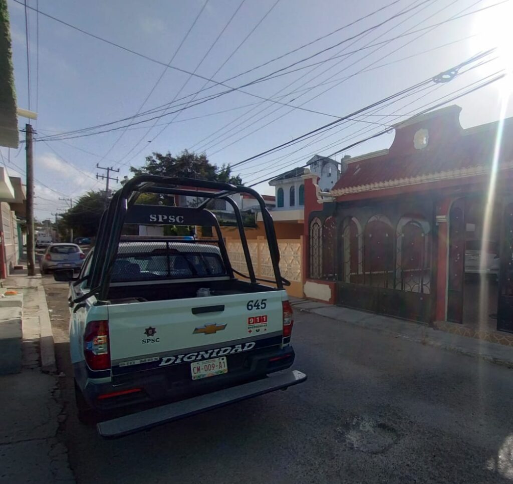 Los delincuentes se llevaron más de 30 mil pesos en efectivo y diversos artículos de predio del barrio de San Francisco, Campeche.