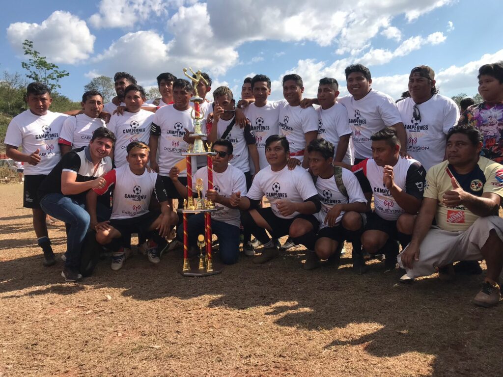 La tercera fue la vencida para Atlas Becanchén FC en la final de la Liga Municipal de Fútbol de Primera Fuerza "Esmero Chenero".