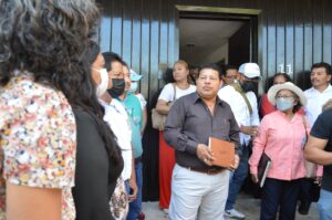 Los trabajadores del Instituto de Cultura, encabezados por su dirigente, José del Carmen Urueta Moha, exigieron la destitución del director de la dependencia, Eutimio Sosa Espina, acusado de graves actos de corrupción.