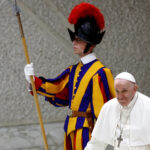 Amplía Papa alcance de ley de abusos sexuales