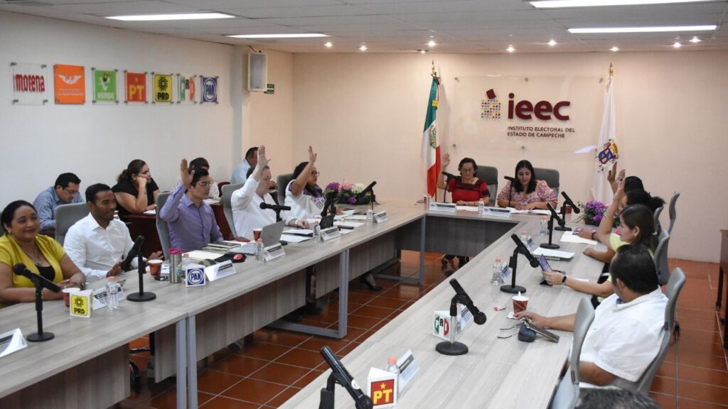 Los consejeros electorales avalaron el dictamen de la solicitud de registro presentada por la organización “Laak-Campeche, A.C.”, para constituirse como partido político local, que tendrá efecto a partir del 1 de julio de 2023.