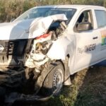 Destroza camioneta; sobrevive conductor