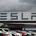 Agencia demanda a Tesla por acoso a trabajadores negros