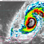 CONTINUARÁN LLUVIAS DE MUY FUERTES A INTENSAS EN LA PENÍNSULA DE YUCATÁN DEBIDO A LA CIRCULACIÓN DE MILTON