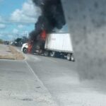 ¡TABASCO BAJO FUEGO! GRUPO ARMADO EJECUTA A UN HOMBRE Y QUEMA VEHÍCULOS