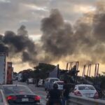 INCENDIO DE TRÁILER CAUSA CAOS VIAL EN LA CARRETERA CAMPECHE – CHAMPOTÓN