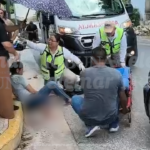 PASAJERA DE MOTO TERMINA CON FRACTURA EXPUESTA TRAS SER IMPACTADA POR AUTO DEPORTIVO