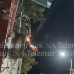 VECINOS ALERTAN QUE CABLES HACEN CORTO DESDE HACE TRES SEMANAS EN LA 23 DE JULIO