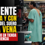 CIRCULAENREDES: PACIENTE EN BATA Y CON CATÉTER DEL SUERO EN LA VENA ES CAPTADO EN TIENDA DE CONVENIENCIA; ¿POR REFRESCO PARA LA PRESIÓN?