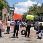 BLOQUEAN CARNICEROS DEL AFA LA CALLE 41 PARA EXIGIR SISTEMA ELÉCTRICO SEGURO