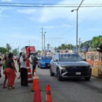 HABITANTES DE ISLA AGUADA TOMAN CASETA DEL PUENTE DE LA UNIDAD POR APAGONES